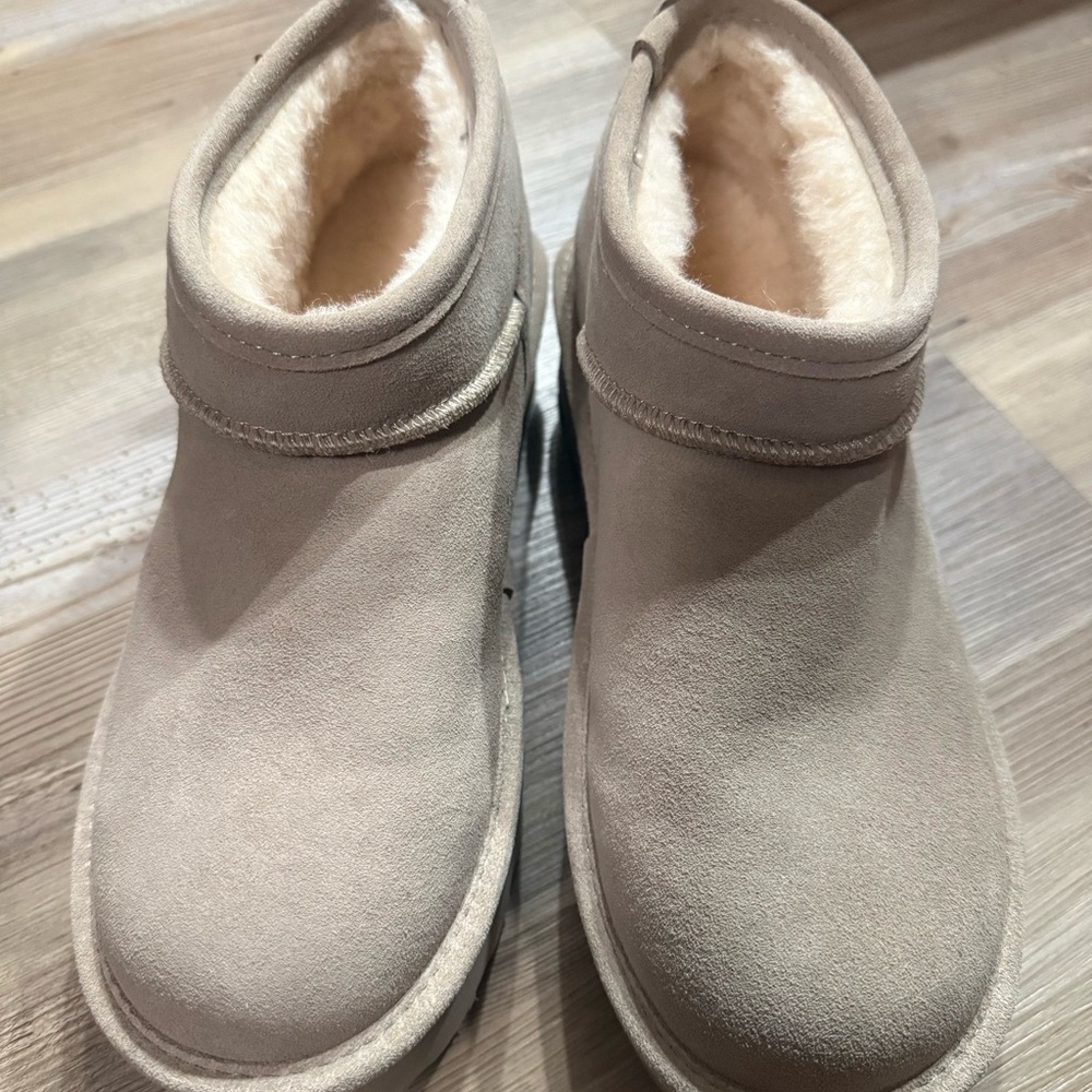 BearPaw Retro Super Shorty booties size 10 - Picture 3 of 8